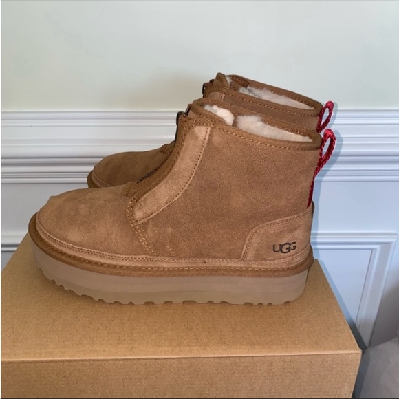 Brand new in Box UGG Neumel - Picture 14 of 16